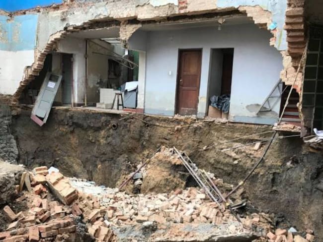 Muro colapsó en centro de Bogotá tras sismo ocurrido en las últimas horas