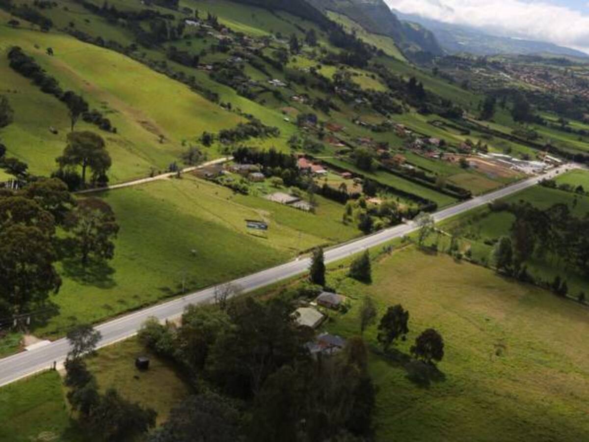 Tramo de la Perimetral de Cundinamarca en veremos hasta noviembre