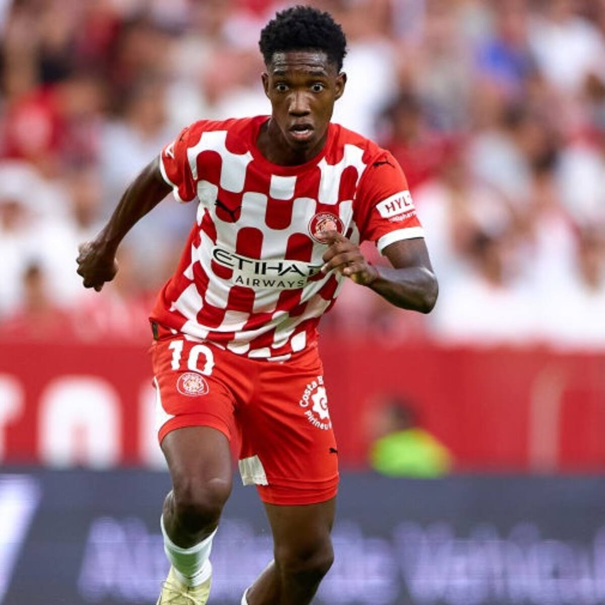 Técnico del Girona, duro con Yaser Asprilla: Nos hemos equivocado dándole el 10