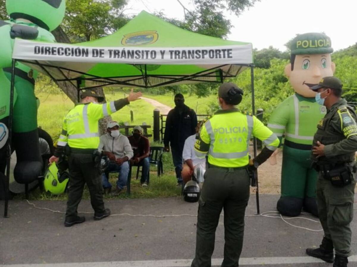 Policía sensibiliza a motociclistas para prevenir accidentes en Bolívar