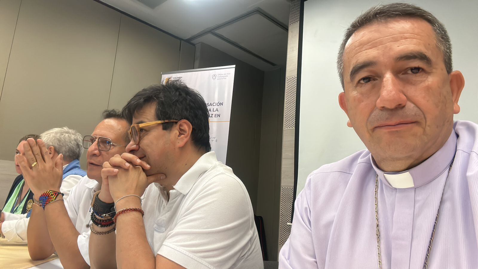 El Alto Comisionado de Paz y el Arzobispo de Buenaventura, anunciaron la ampliación de la tregua.