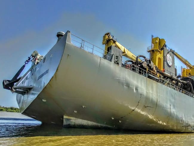La draga belga que comenzó trabajos en el canal de acceso al puerto de Barranquilla.