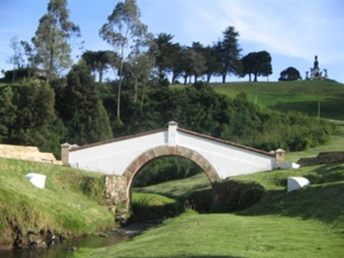 Presidente Santos conmemora los 194 años de la Independencia desde el Puente de Boyacá