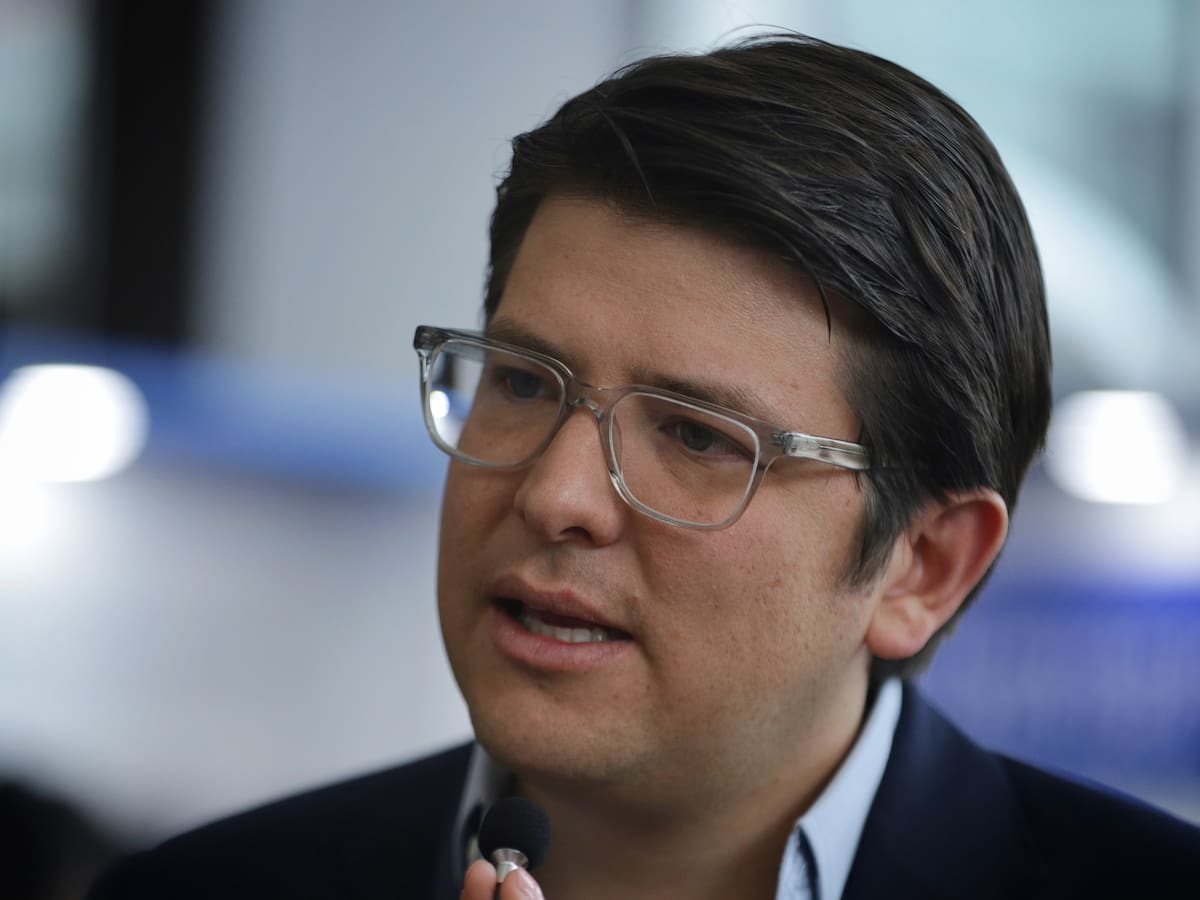 Miguel Uribe oficializó su precandidatura para las presidenciales de 2026