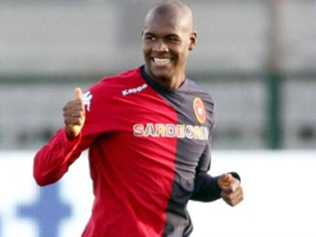 Víctor Ibarbo anotó en el empate de Cagliari-Milán en el fútbol italiano