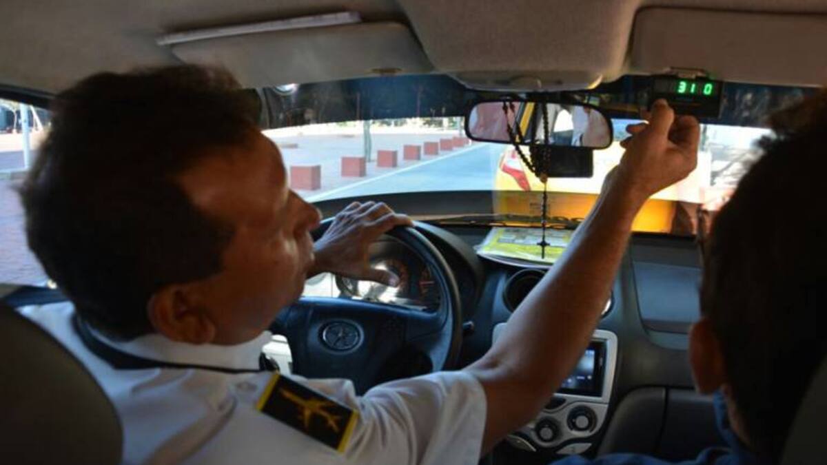Comenzó el cobro con taxímetro en Santa Marta
