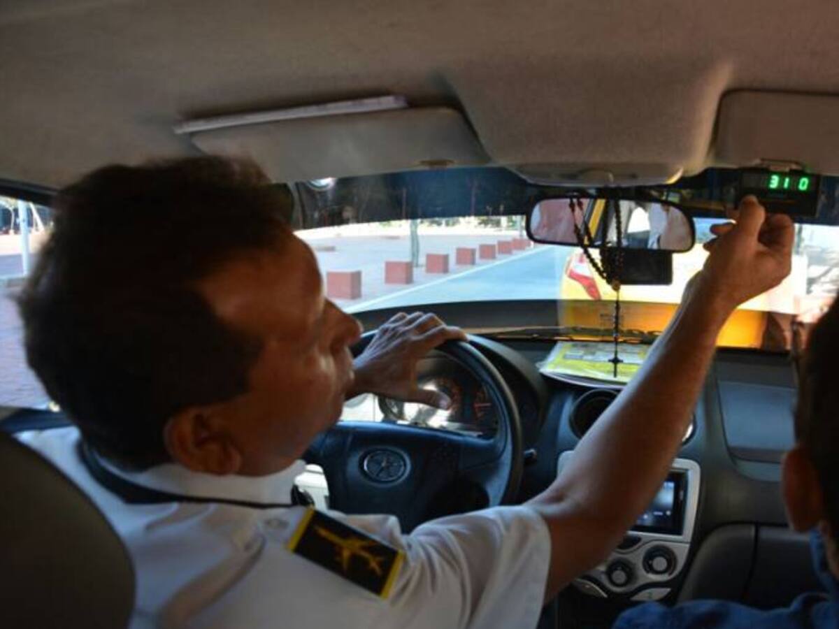 Comenzó el cobro con taxímetro en Santa Marta