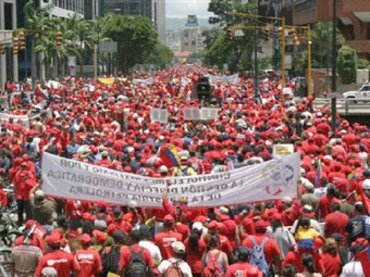 Venezolanos acuden de nuevo a las urnas con el temor por el impacto de la crisis