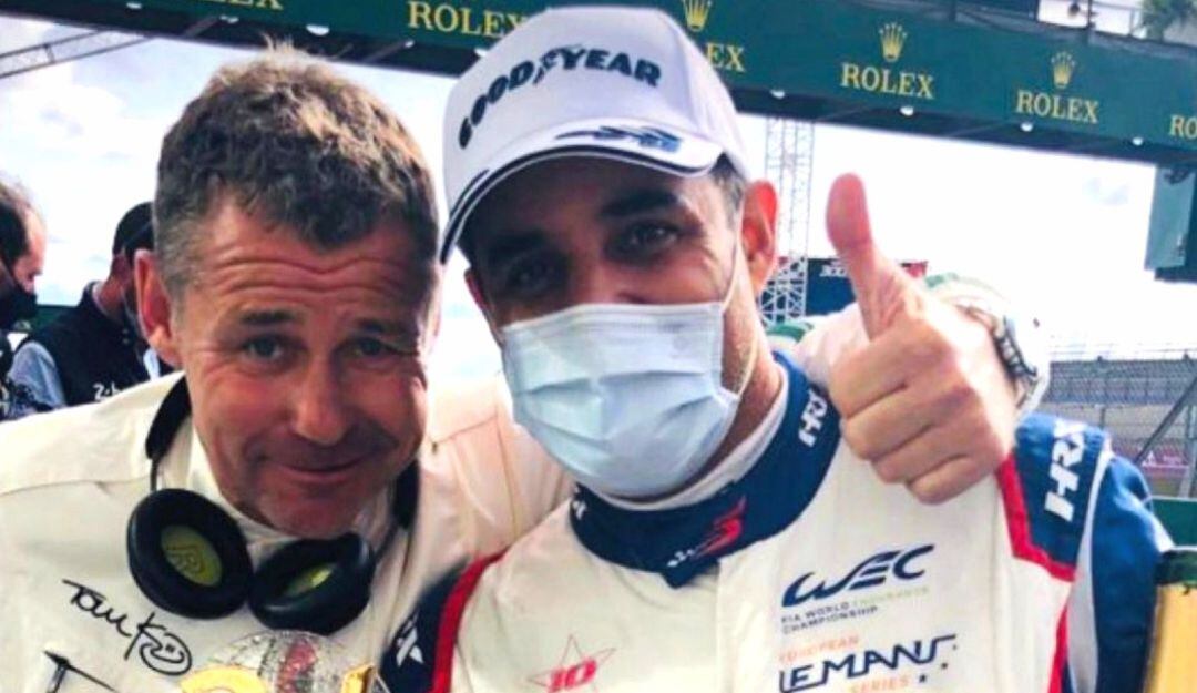 Juan Pablo Montoya con el trofeo de la 24 Horas de Le Mans categoría Pro-Am
