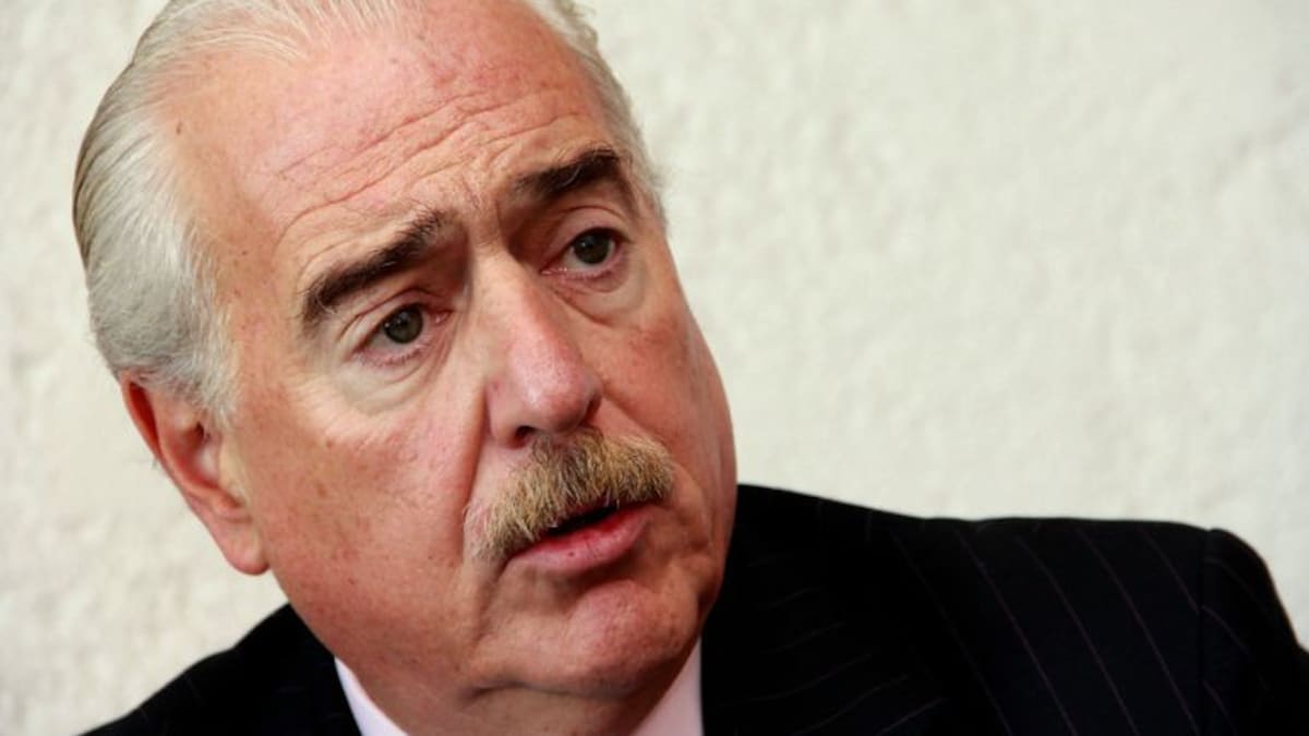 Ponencia de CNE pide revivir personería jurídica a partido de expresidente Pastrana