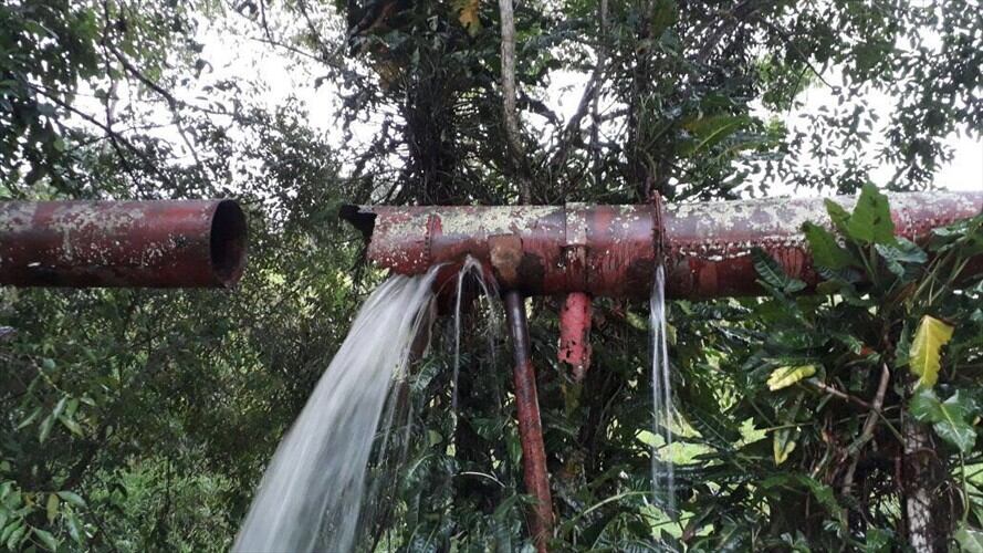 500 millones de pesos costarían la reparación del acueducto afectado con el atentado. La comunidad estaría sin agua, cerca de 3 días. Foto: Cortesía/ GranColombiaGold.