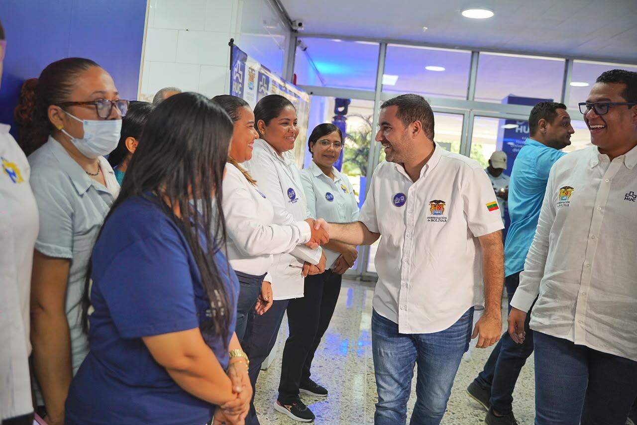 Yamil Arana, gobernador de Bolívar, en su visita al Hospital Universitario del Caribe. // Gobernación de Bolívar