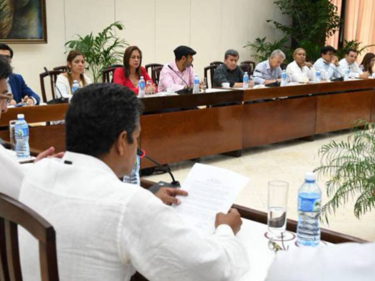 Eln espera seguir diálogo, con cese bilateral, durante el gobierno Duque