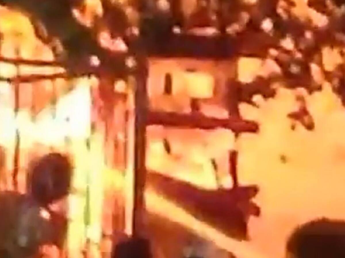 Incendio arrasó con una vivienda de madera en el sur de Cartagena