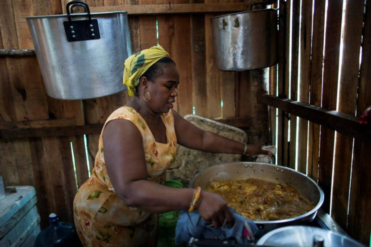 La red 'Mariposas de Alas Nuevas, Construyendo Futuro' es la primera organización colombiana en ganar el premio por atención a los desplazados de Buenaventura.