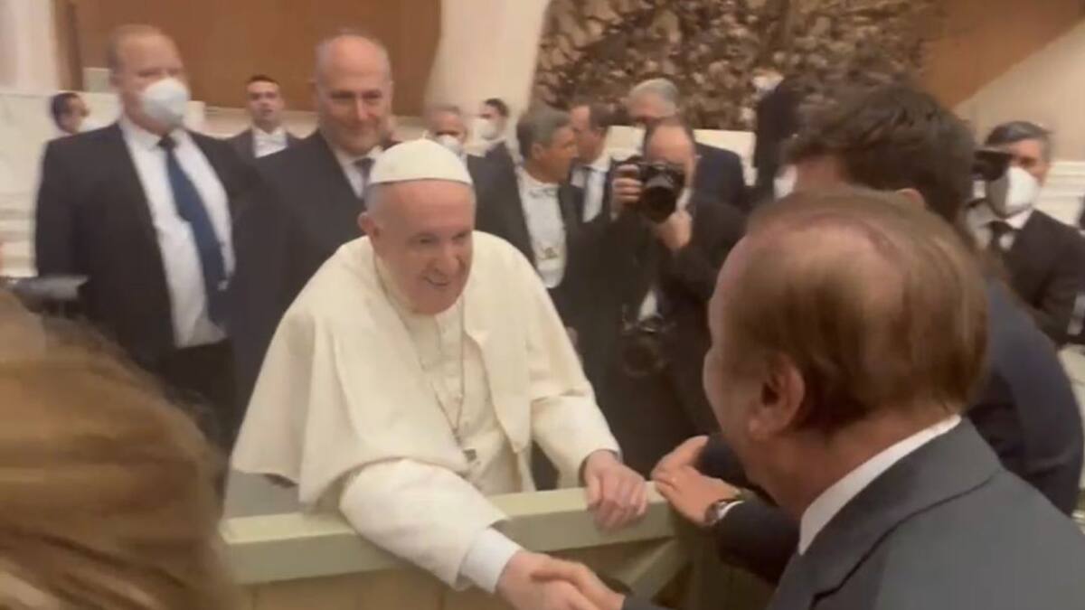 Los mejores memes de la visita de Rodolfo Hernández al papa Francisco