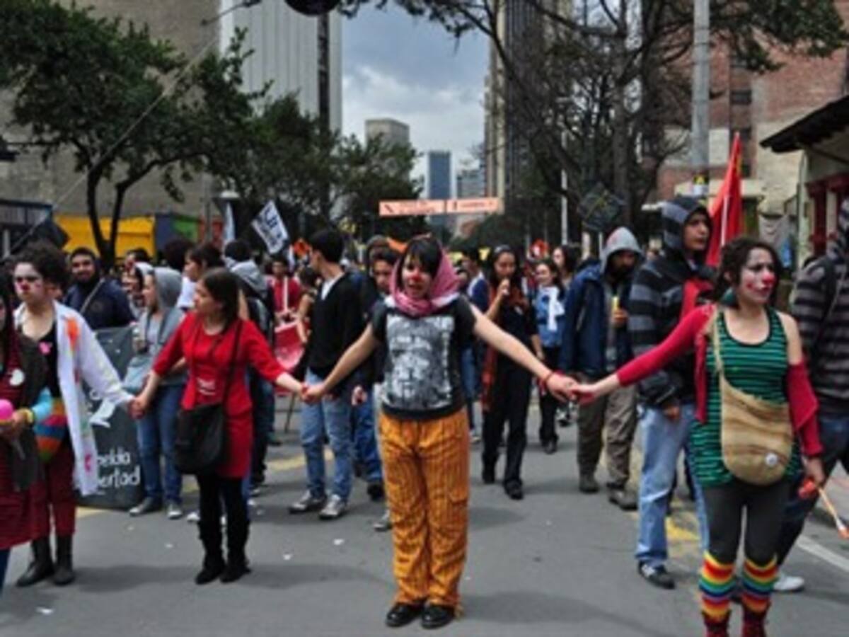 Estudiantes presentarían propuesta de reforma universitaria con el apoyo del Polo