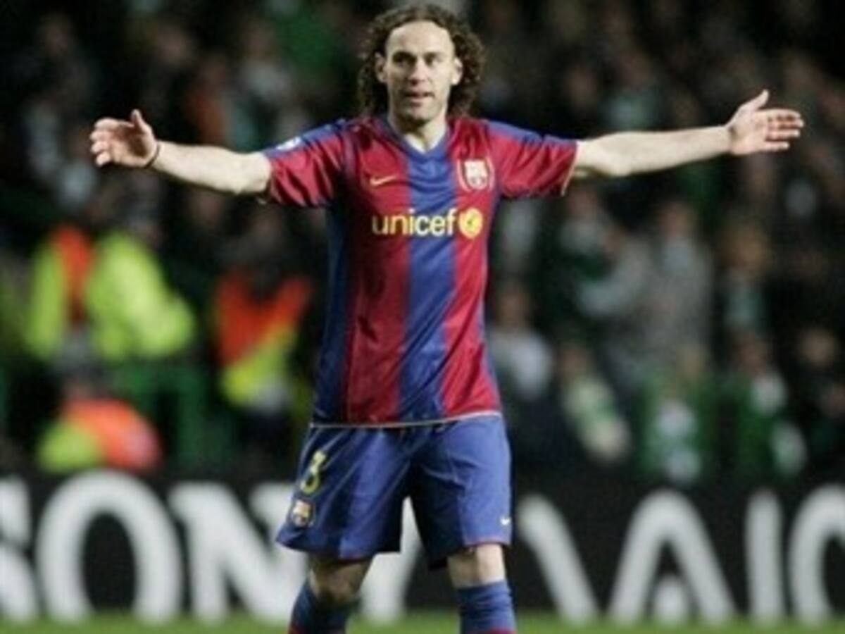 El defensa argentino Gabriel Milito se queda en Barcelona