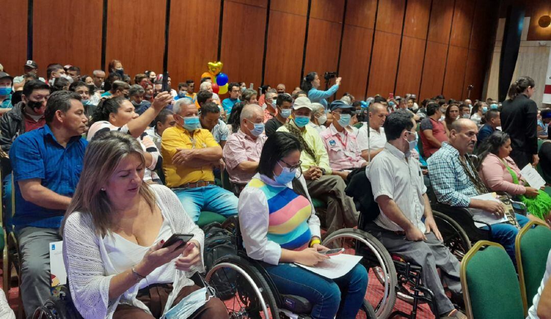 Entrega de capital semilla comunidades vulnerables del Tolima