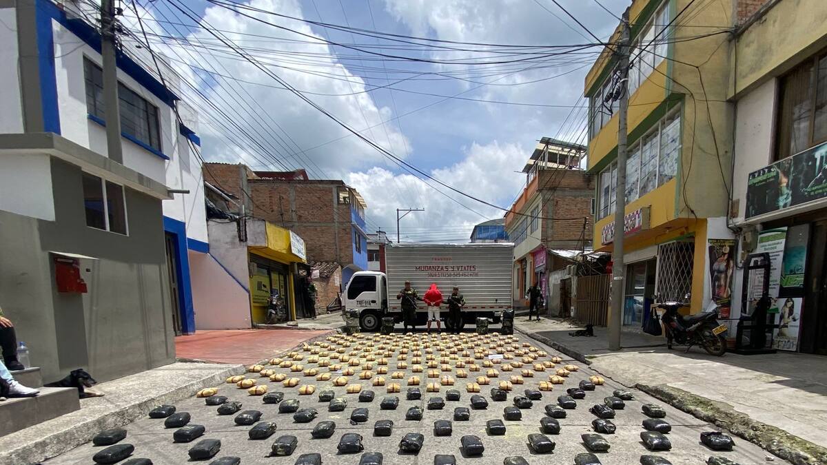 Tres capturados por transportar marihuana