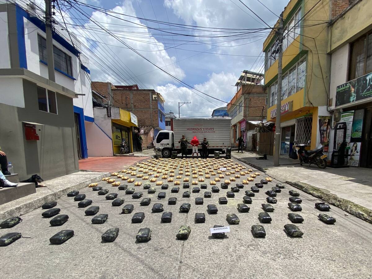 Tres capturados por transportar marihuana