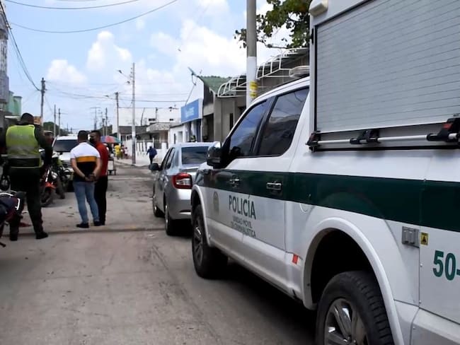 Policía herido con arma de fuego y tres hombres capturados en Cartagena