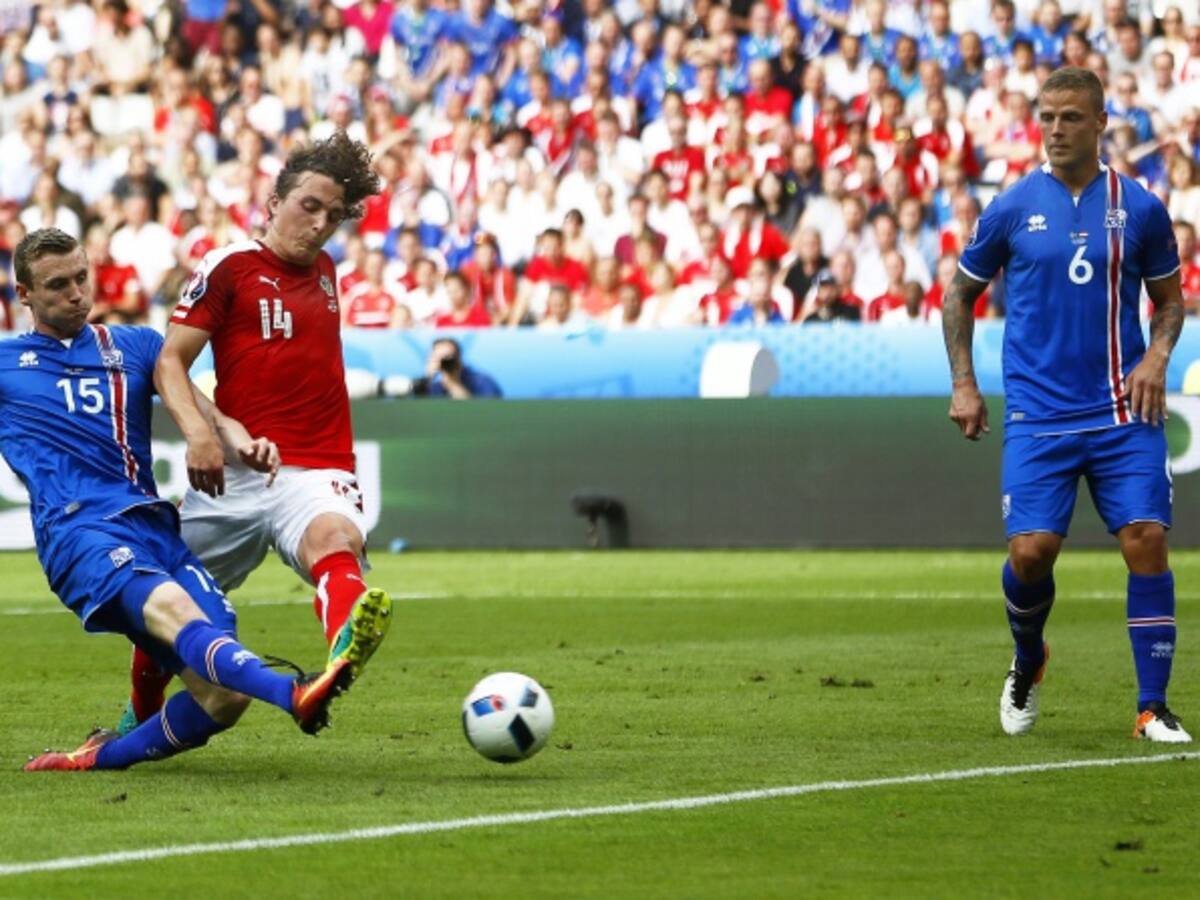 En imágenes: La clasificación histórica de Islandia a octavos de la Eurocopa