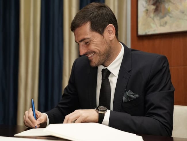 Porto renueva a Iker Casillas a sus 37 años