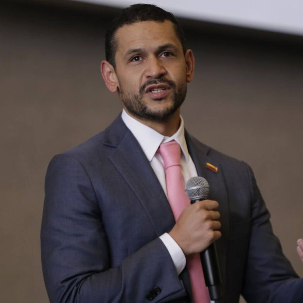 Ministro del Interior estará en Ituango para atender desplazamiento masivo