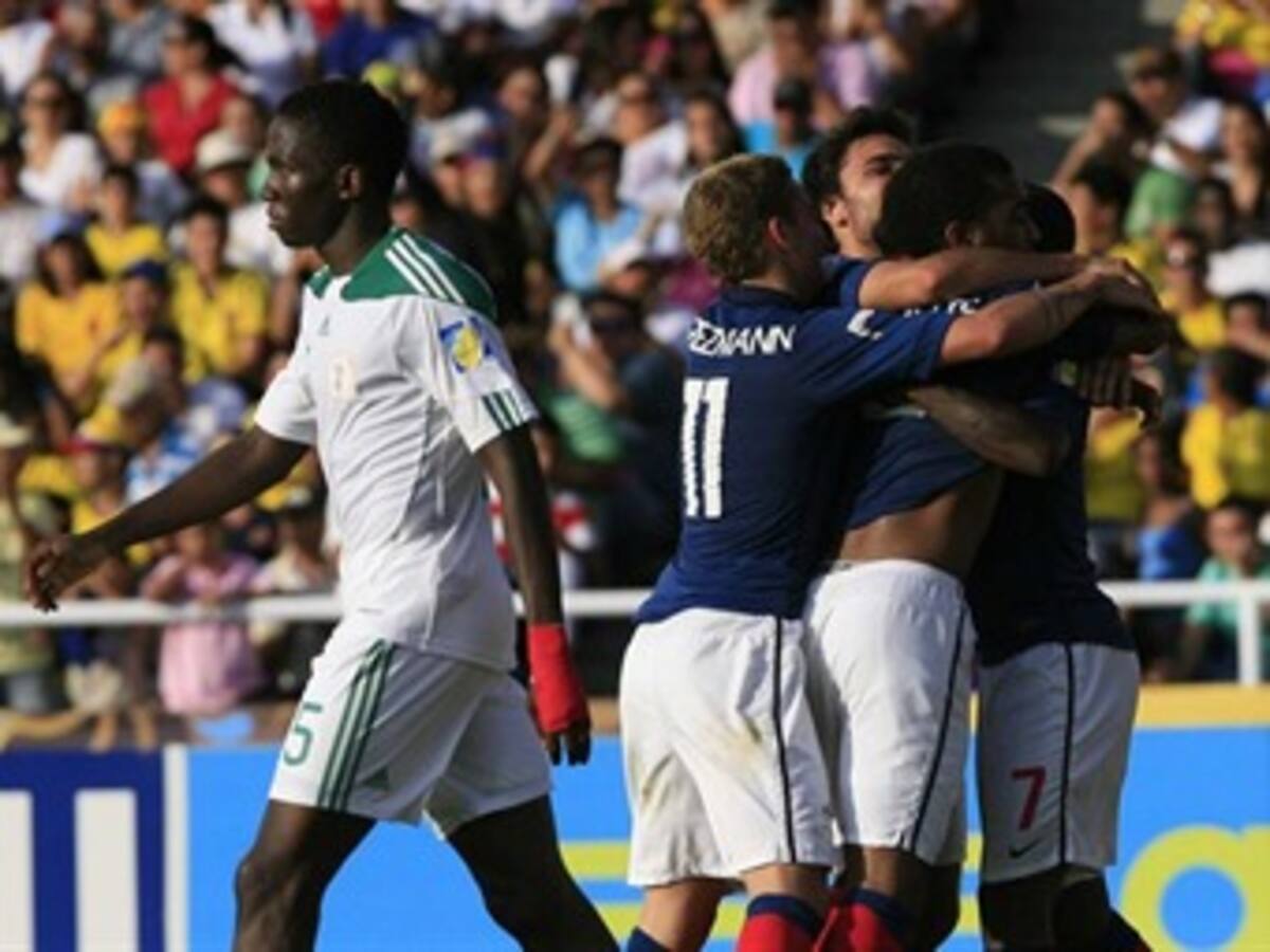 Francia se clasifica a semifinales al vencer 3 goles por 2 a Nigeria