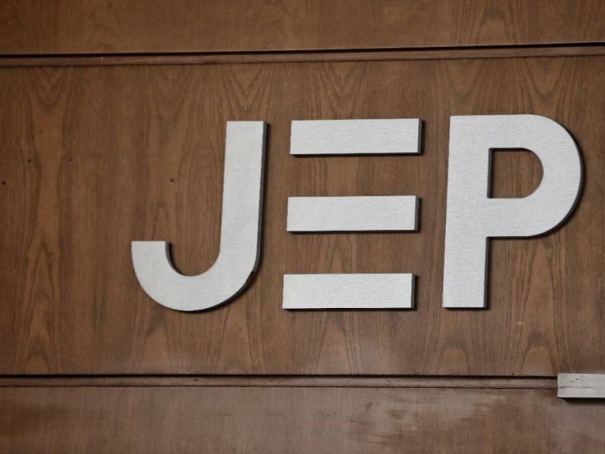 JEP llama a versión a Rito Alejo del Río y Jorge Eliécer Plazas Acevedo