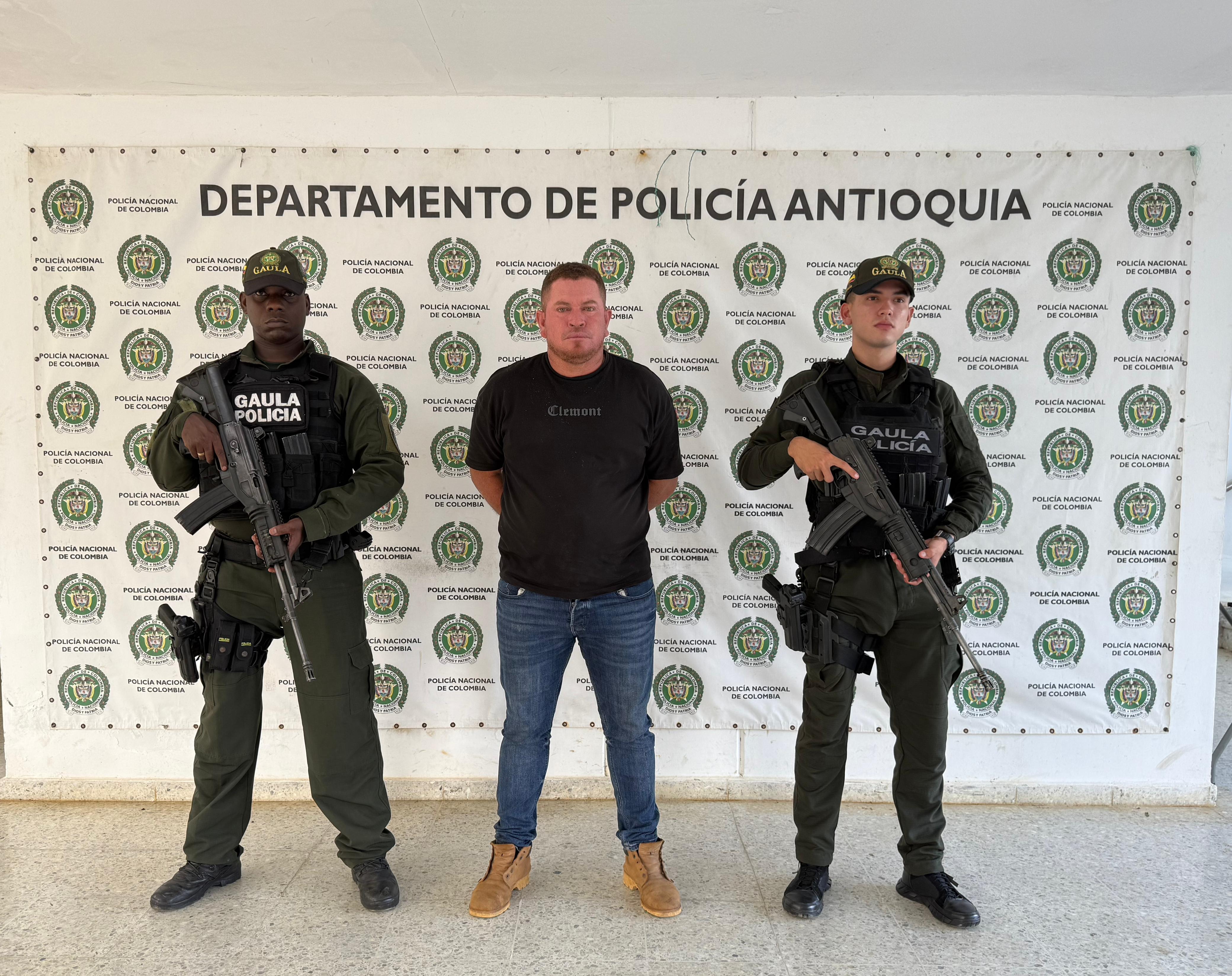 Alias El Mono- capturado en Tarazá por el secuestro y tortura de dos suboficiales del Ejército