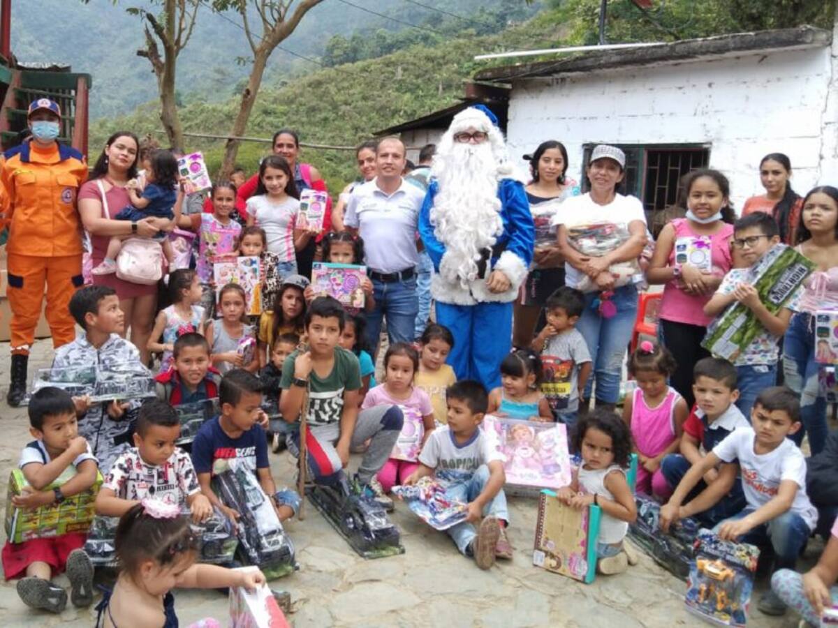 Niños del sector rural de Ibagué recibieron su regalo de navidad anticipado