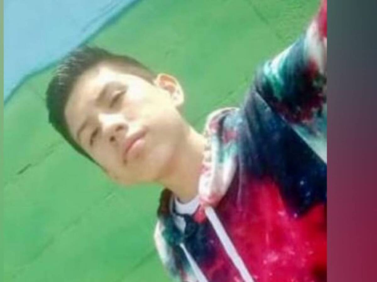 Desaparece menor luego de pactar cita en redes sociales