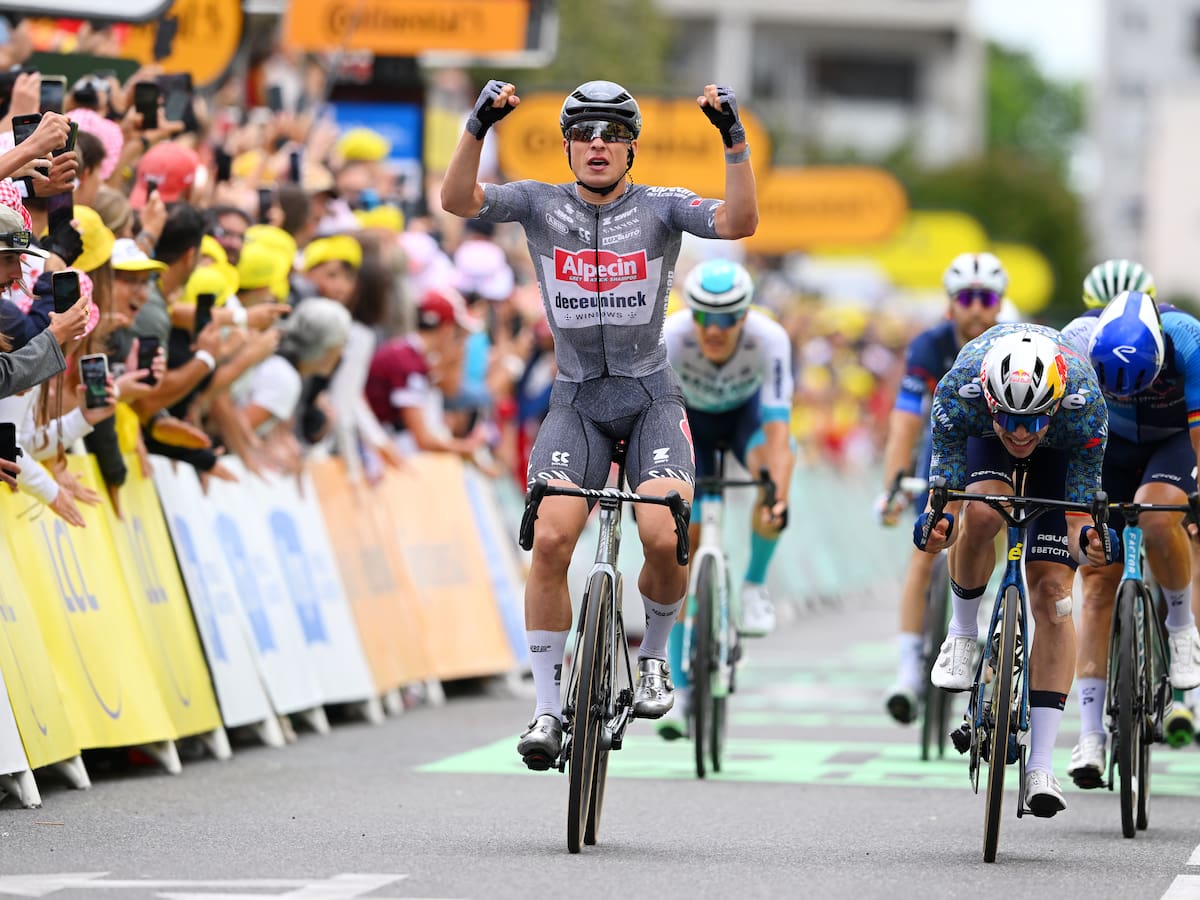 Philipsen gana la etapa 16 y deja a Fernando Gaviria sin chances de triunfo en el Tour
