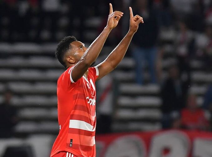 Miguel Borja celebra el gol ante Banfield por el desempate del Trofeo de Campeones 2020 (Photo by Hernan Cortez/Getty Images)