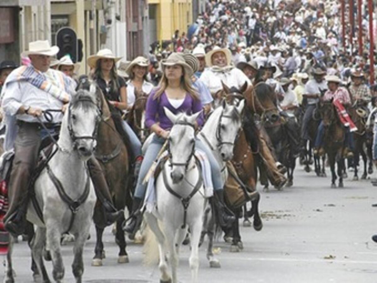 Manizales vibra con sus reinas y su temporada taurina