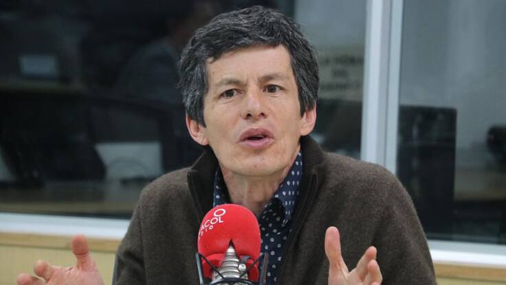 El Gobierno está ante un riesgo de un aislamiento definitivo: Flórez