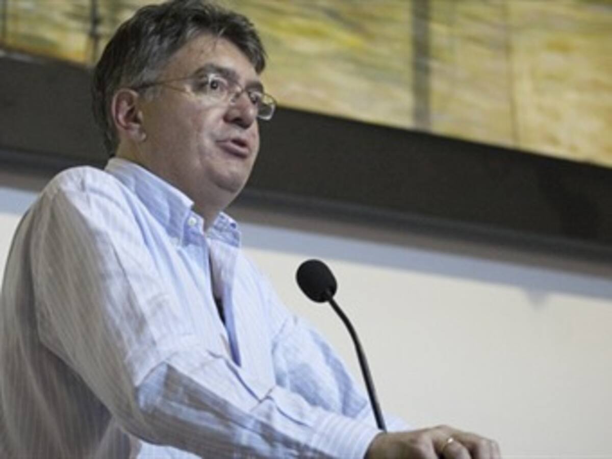 Fondo Monetario y Colombia analizaron cómo financiar la paz