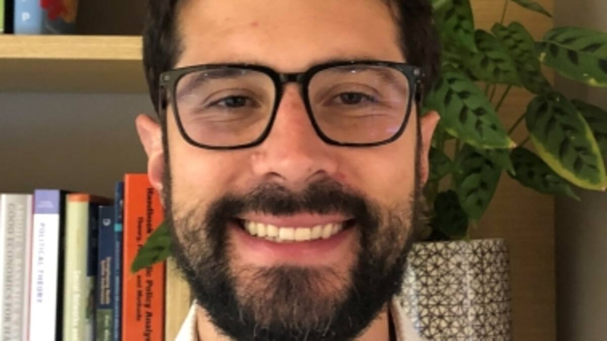 Intervención a EPS incrementaría mortalidad en un 25%: Dr. Andrés Vecino