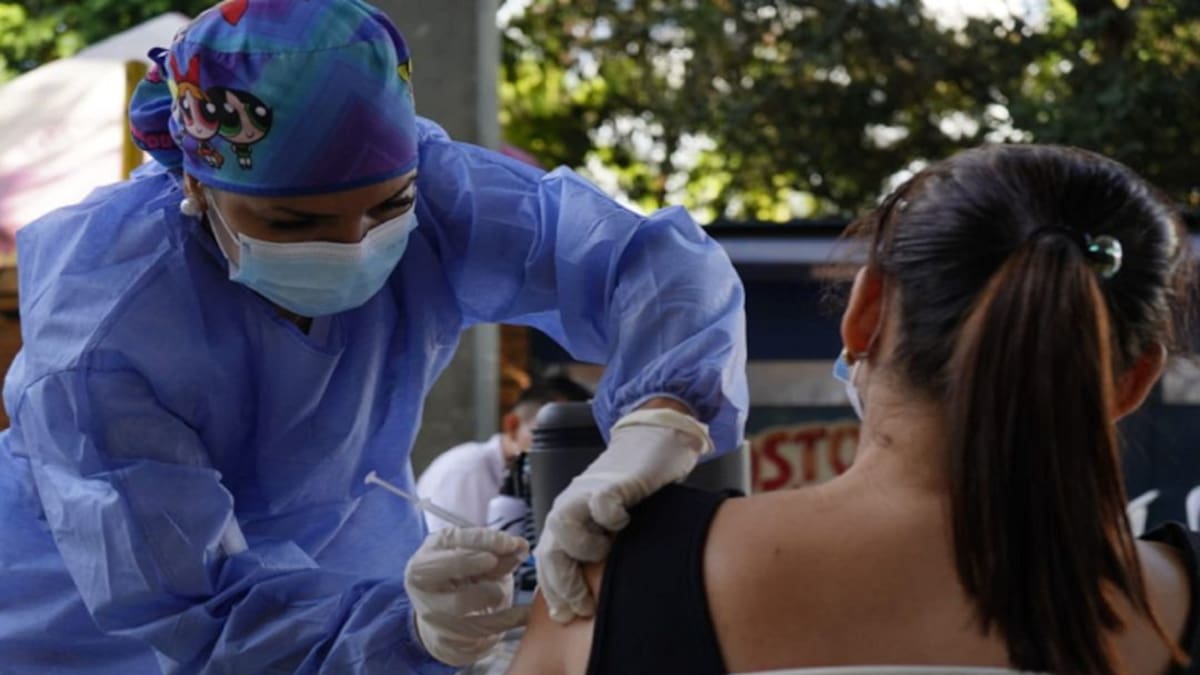 Este viernes llega nuevo lote de vacunas Pfizer