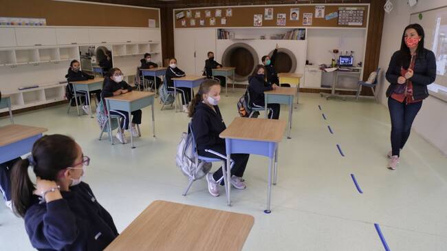 Advierten que modelos de alternancia en los colegios públicos de las ciudades principales avanzan a 'paso tortuga'