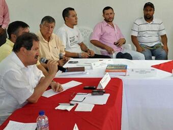 Gobierno y representantes de campesinos de Catatumbo. Foto: Vicepresidencia de la República.