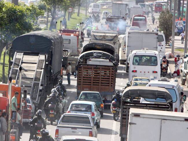 Expertos exigen controles rigurosos a camiones de carga en Bogotá