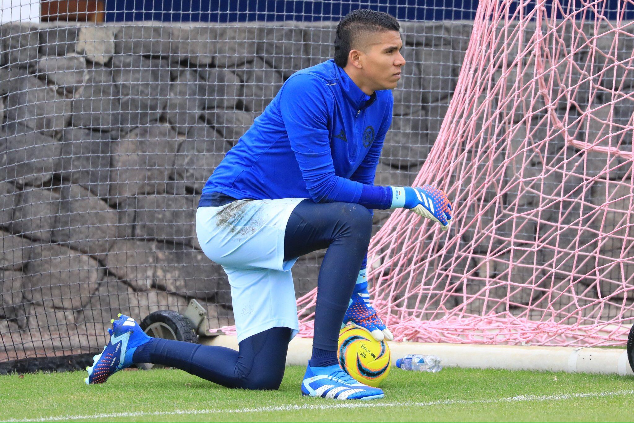 Kevin Mier es presentado con Cruz Azul