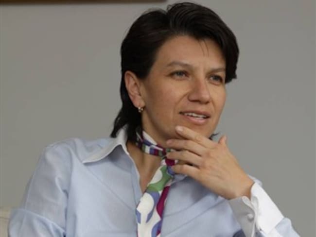 Claudia López arremete contra la reelección y el Uribismo