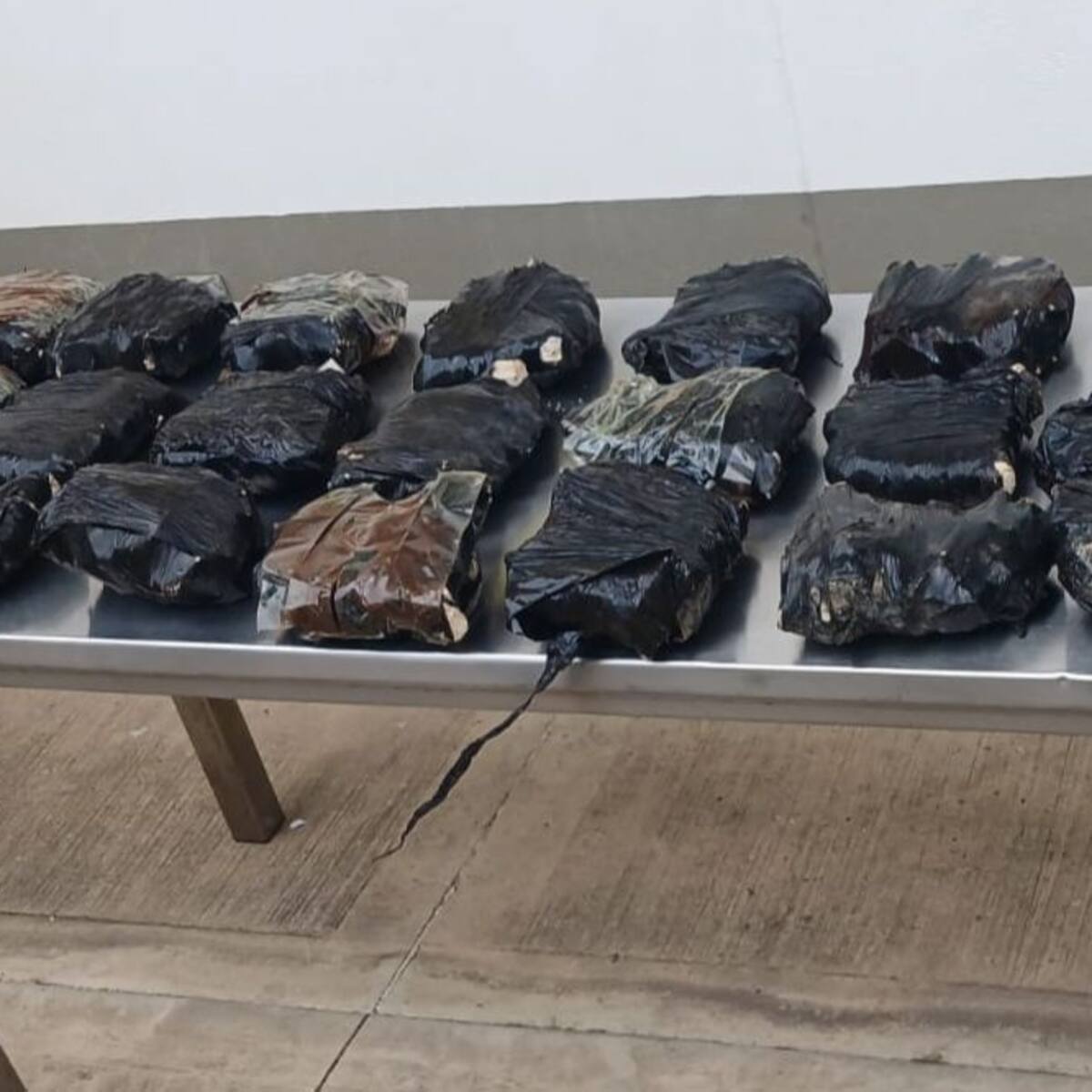 Policía Nacional incauta 914 kilos de cocaína en operación contra el narcotráfico