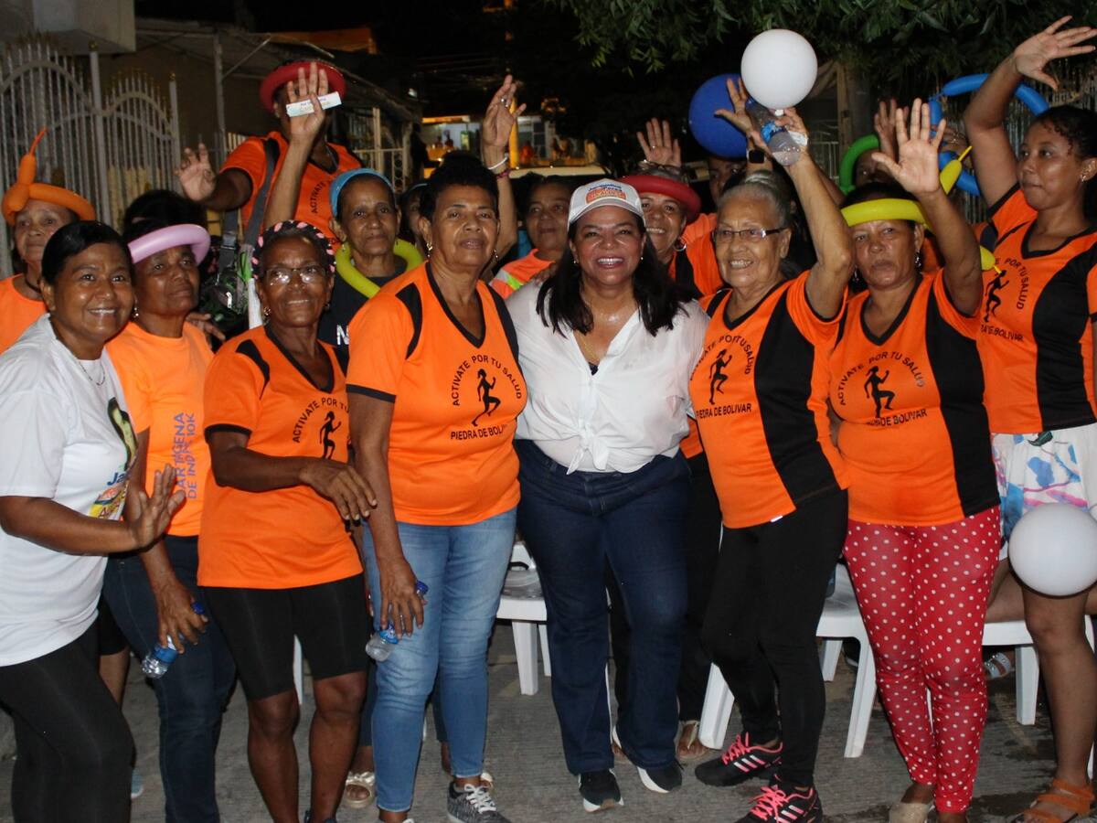 Jacqueline Perea recorrió sectores de Cartagena explicando sus propuestas