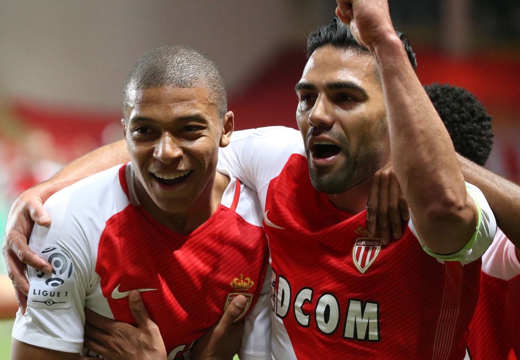 Radamel Falcao (izquierda) y Kylian Mbappé (derecha) en mayo de 2017. Foto: Getty Images.
