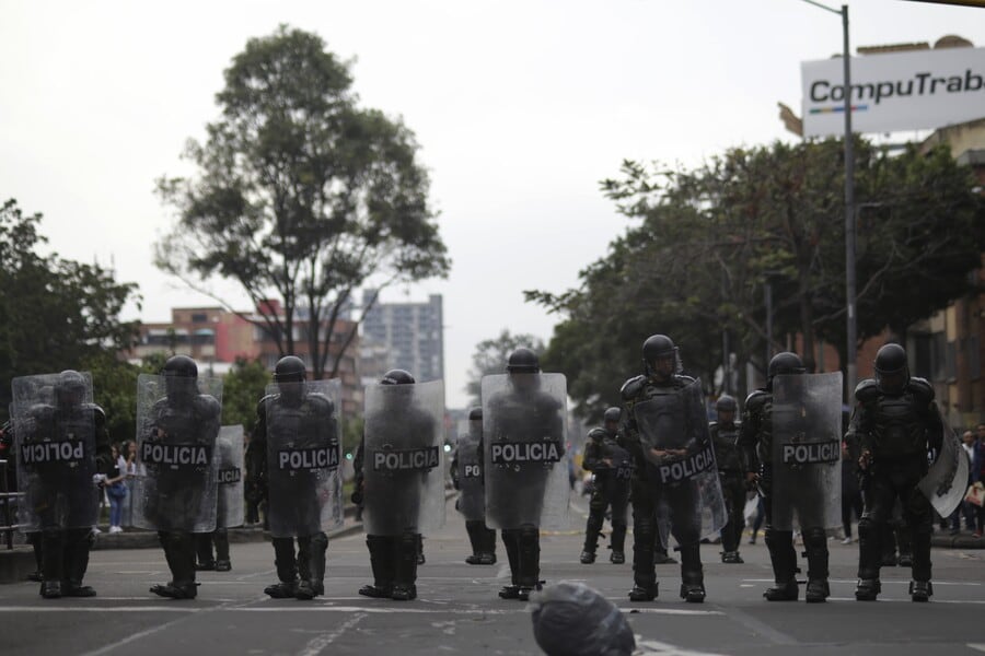 No hay posibilidad de que desaparezca el ESMAD: Director de la Policía Nacional // Colprensa